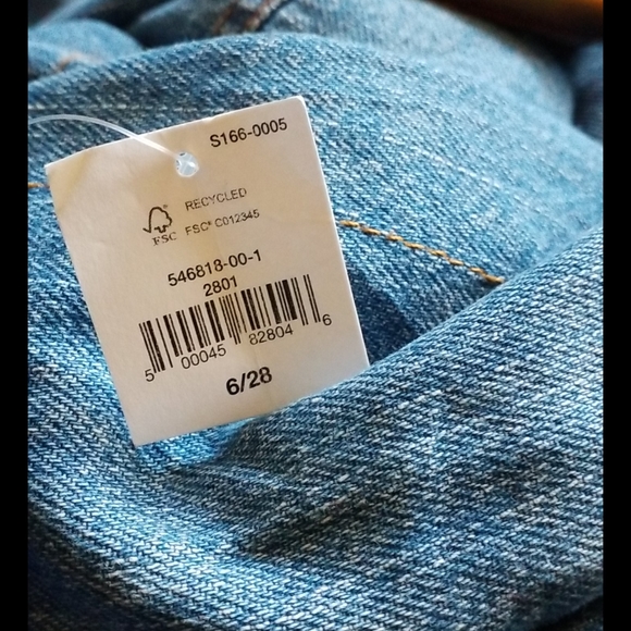 High Rise Crop - Picture 4 of 4